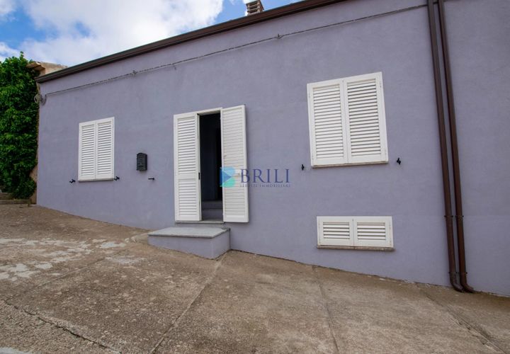 Villa a Luras, Sassari, Luras - € 155.000 | Ref: OT-203AT - foto 1