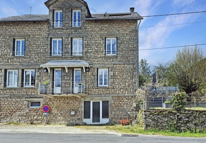 Villa i Madranges, Correze, Madranges - € 395.000 | Ref: CC-4712 - foto 1