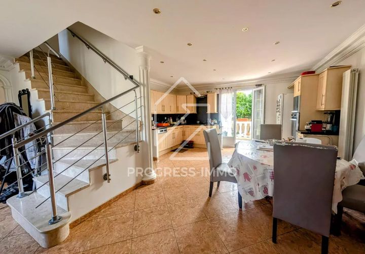 Villa i Ormesson-sur-Marne, Val-de-Marne, Ormesson-sur-Marne - € 475.000 | Ref: 85862940 - foto 1