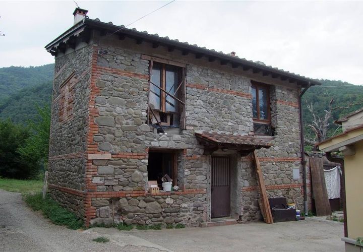 Villa a Dicomano, Florence, Dicomano - € 70.000 | Ref: 0496-3 - foto 1