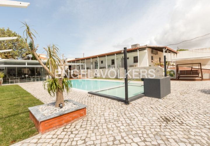 Granja a Almada, Setubal, Almada - € 4.000.000 | Ref: W-02ZGD2 - foto 1