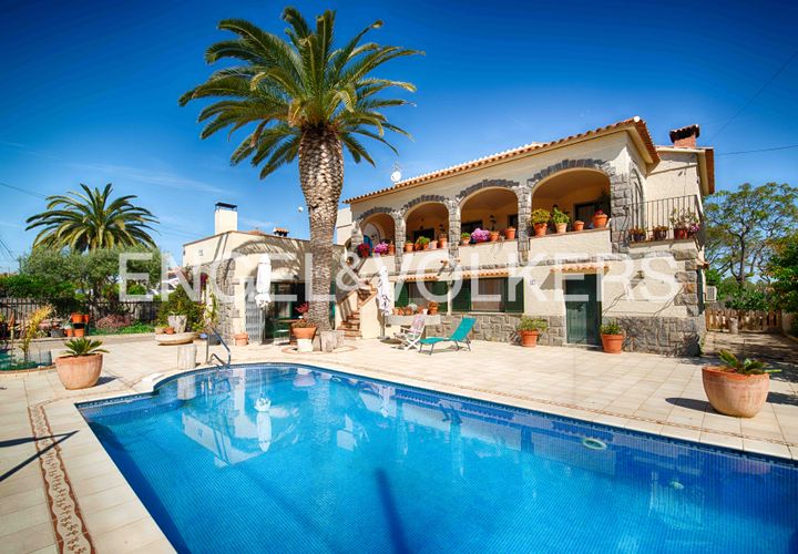Villa i Empuriabrava, Gerona, Empuriabrava - € 795.000 | Ref: W-02ZH6K - foto 1