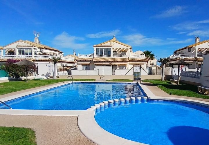 Villa em Punta Prima, Alicante, Punta Prima - € 279.000 | Ref: R5038705 - foto 1
