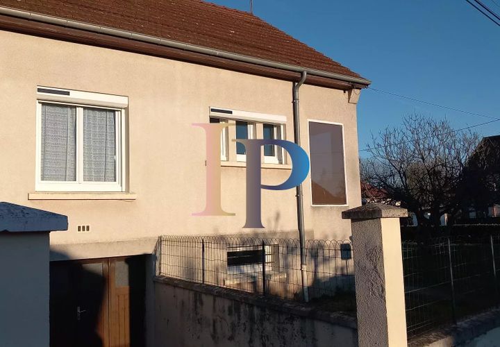 Villa i Digoin, Saone-et-Loire, Digoin - € 115.800 | Ref: 71cf3900 - foto 1