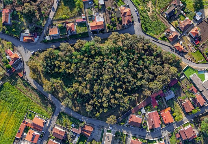 Helårsgrund i Santo Tirso, Porto, Santo Tirso - € 285.000 | Ref: C0510-00302 - foto 1