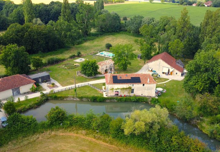 Villa i Riberac, Dordogne, Riberac - € 950.000 | Ref: BVI80606 - foto 1