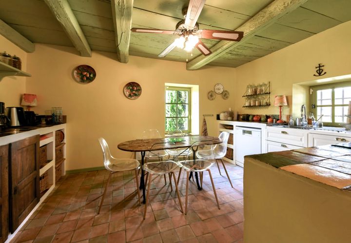 Villa i Uzes, Gard, Uzes - € 1.380.000 | Ref: HH-15784526 - foto 1