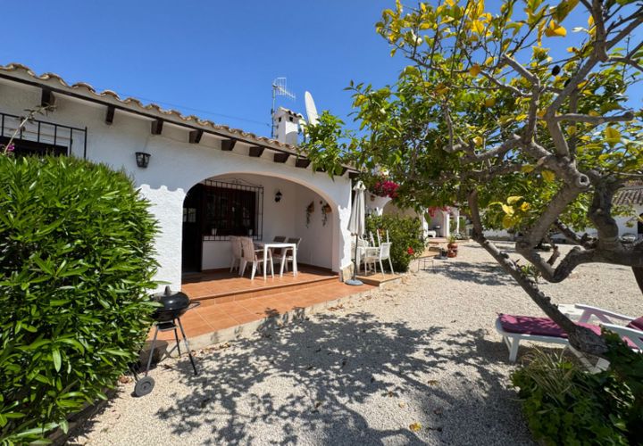 Bungalow i Moraira, Alicante, Moraira - € 1.500/måned | Ref: LOS LIMONEROS 8 - foto 1