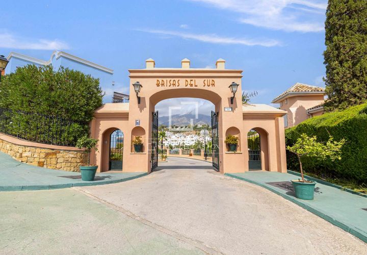 Villa a Nueva Andalucia, Malaga, Nueva Andalucia - € 890.000 | Ref: EST59733 - foto 1