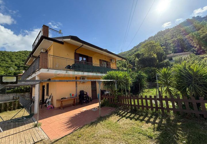 Villa a Fisciano, Salerno, Fisciano - € 370.000 | Ref: 142 - foto 1