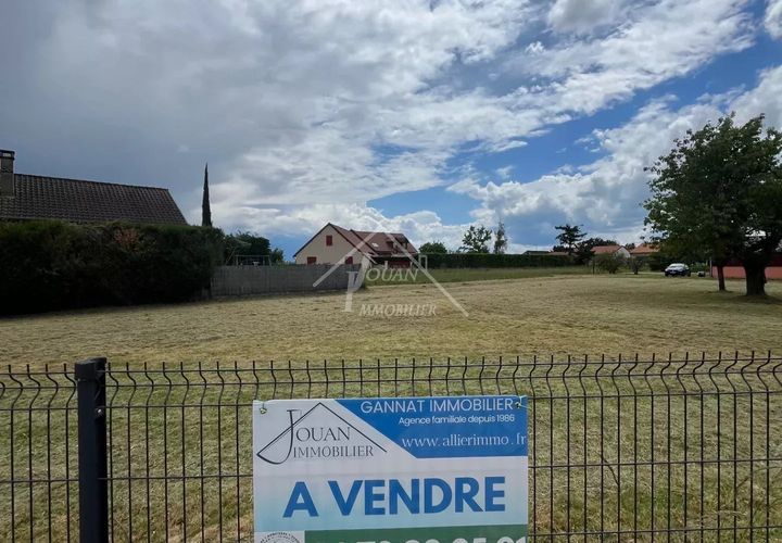 Helårsgrund i Vendat, Allier, Vendat - € 40.500 | Ref: G811 - foto 1