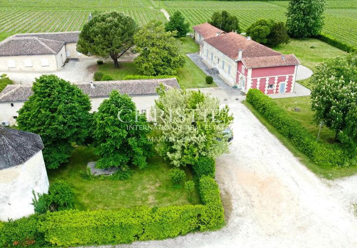 Villa i Bourg, Gironde, Bourg - € 1.400.000 | Ref: XR1091 - foto 1