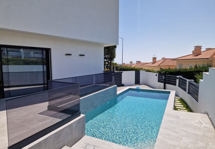 Villa i Cascais, Lisbon, Cascais - € 1.750.000 | Ref: CB06-0191 - foto 1