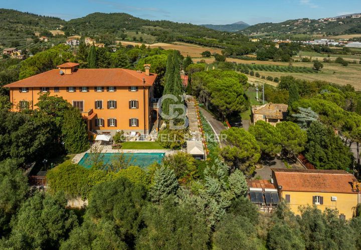 Villa a Corciano, Perugia, Corciano - € 2.450.000 | Ref: CBI134-2923-157 - foto 1