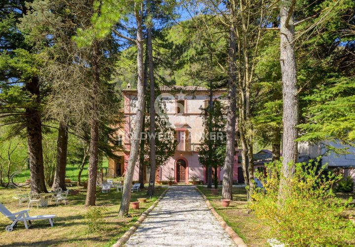 Villa i Fabriano, Ancona, Fabriano - € 395 000 | Ref: CBI134-1917-158 - foto 1