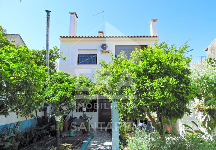 Villa i Almeirim, Santarem, Almeirim - € 320.000 | Ref: 11822 - foto 1