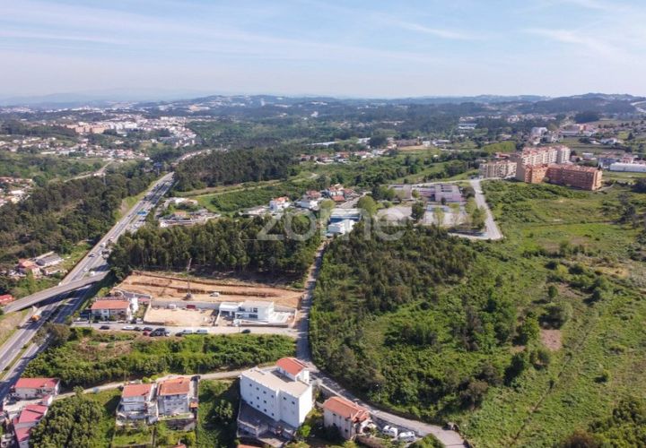 Helårsgrund i Oliveira do Douro, Porto, Oliveira do Douro - € 850.000 | Ref: ZMPT576588 - foto 1