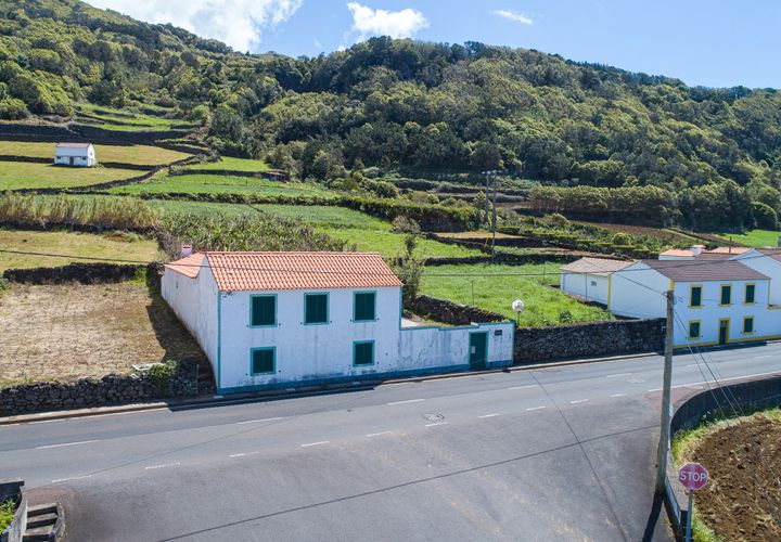Villa i Lajes do Pico, Pico, Lajes do Pico - € 225.000 | Ref: CB11-0072 - foto 1