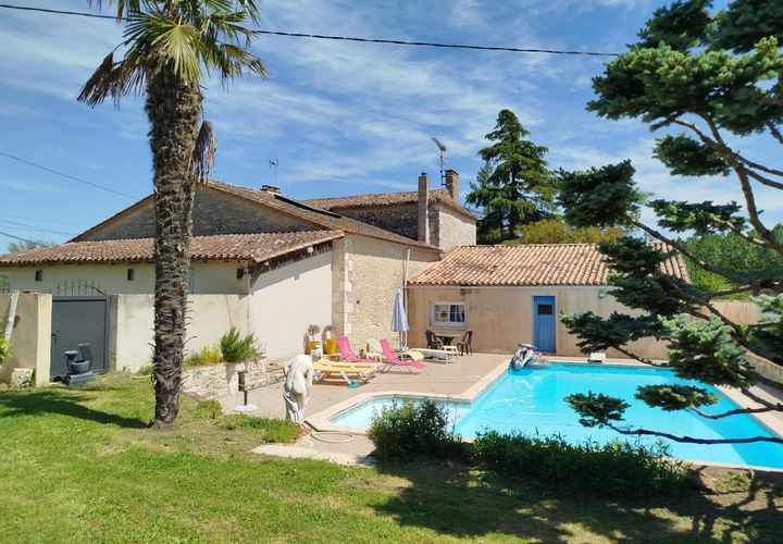 Villa i Duras, Lot-et-Garonne, Duras - € 379.600 | Ref: 3-25-05-57 - foto 1