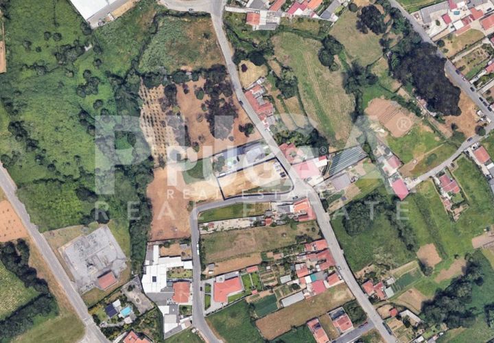 Helårsgrund i Serzedo, Porto, Serzedo - € 120.000 | Ref: PU-1002002 - foto 1