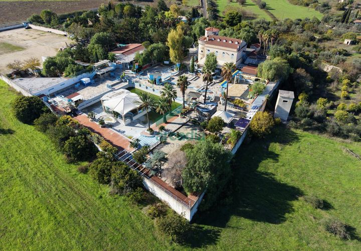 Erhvervsejendom i Bari, Bari, Bari - € 3.500.000 | Ref: 11945/2025 - foto 1