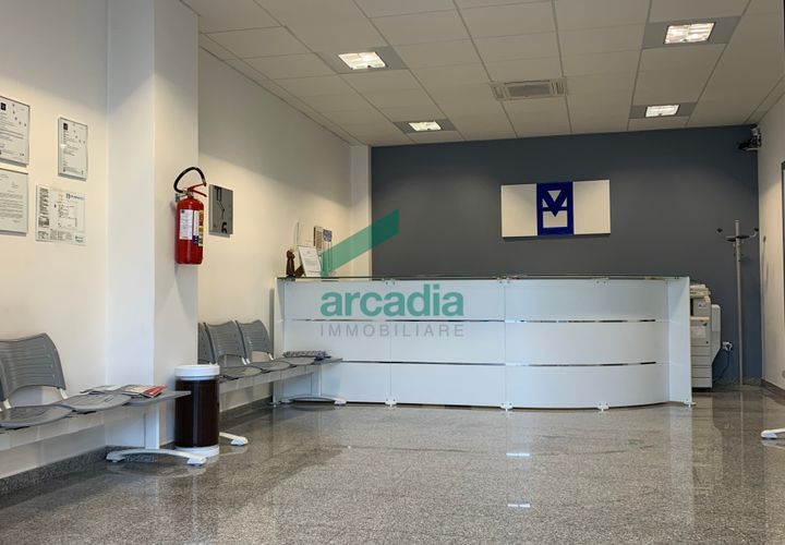 Erhvervsejendom i Modugno, Bari, Modugno - € 350.000 | Ref: 11862/2024 - foto 1