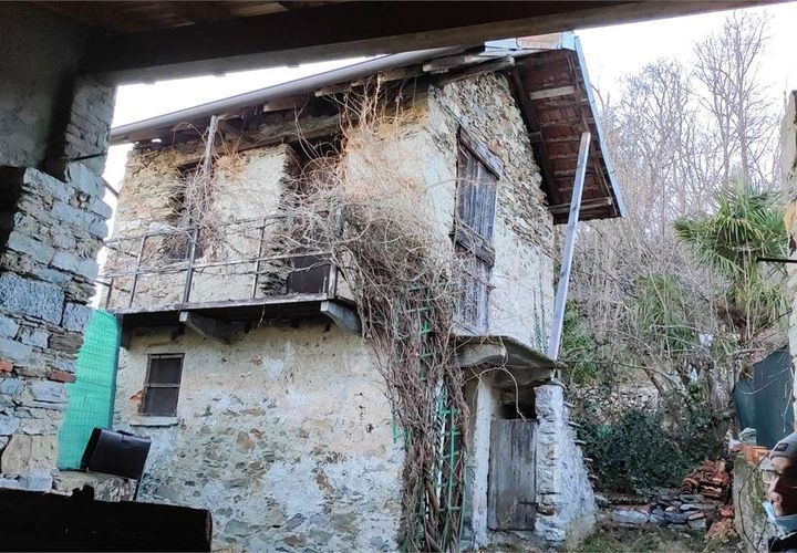 Villa a Arizzano, Verbano Cusio Ossola, Arizzano - € 60.000 | Ref: V000651 - foto 1