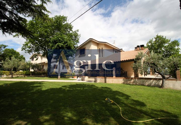 Villa a Ancarano, Teramo, Ancarano - € 380.000 | Ref: 3170 - foto 1