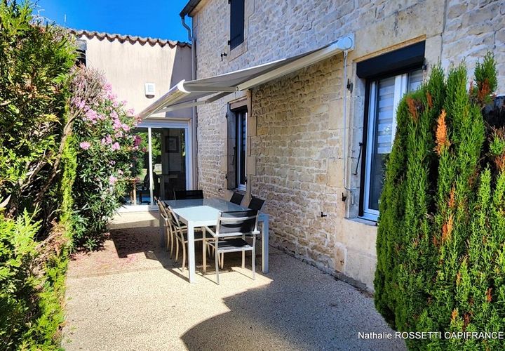 Villa i La Greve-sur-Mignon, Charente-Maritime, La Greve-sur-Mignon - € 299.000 | Ref: 340937452245 - foto 1