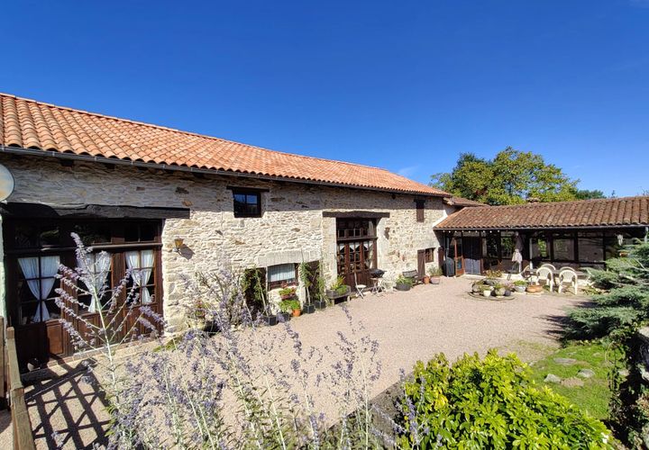 Villa a Pensol, Haute-Vienne, Pensol - € 328.600 | Ref: BVI80905 - foto 1