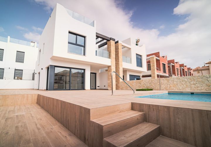 Villa i Punta Prima, Alicante, Punta Prima - € 699.900 | Ref: N-84678 - foto 1