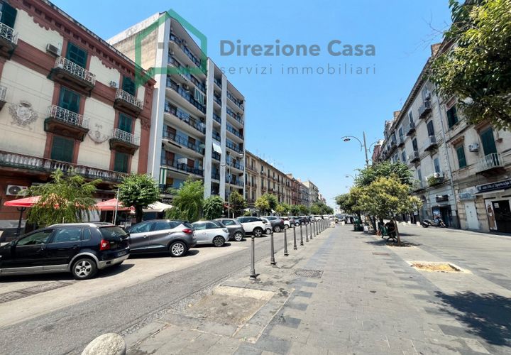 Erhvervsejendom i Naples, Naples, Naples - € 130.000 | Ref: VIALE MARGHERITA - foto 1