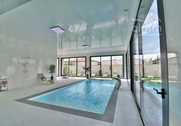 Villa i Thuir, Pyrenees-Orientales, Thuir - € 999 000 | Ref: 85942384 - foto 1
