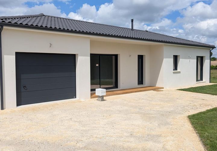 Villa a Clam, Charente-Maritime, Clam - € 272.000 | Ref: SM4108JONZ - foto 1