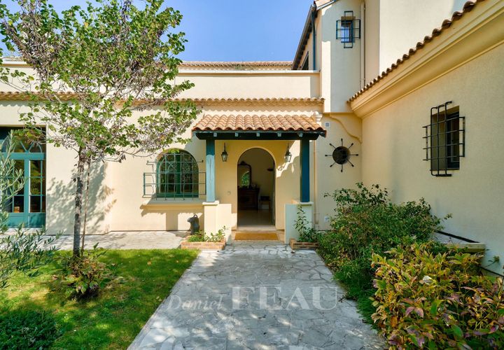 Villa a Garches, Hauts-de-Seine, Garches - € 2.850.000 | Ref: 85942149 - foto 1