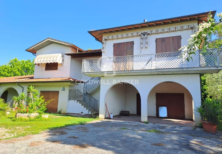 Villa a Pietrasanta, Lucca, Pietrasanta - € 900.000 | Ref: CBI129-2906-130488 - foto 1