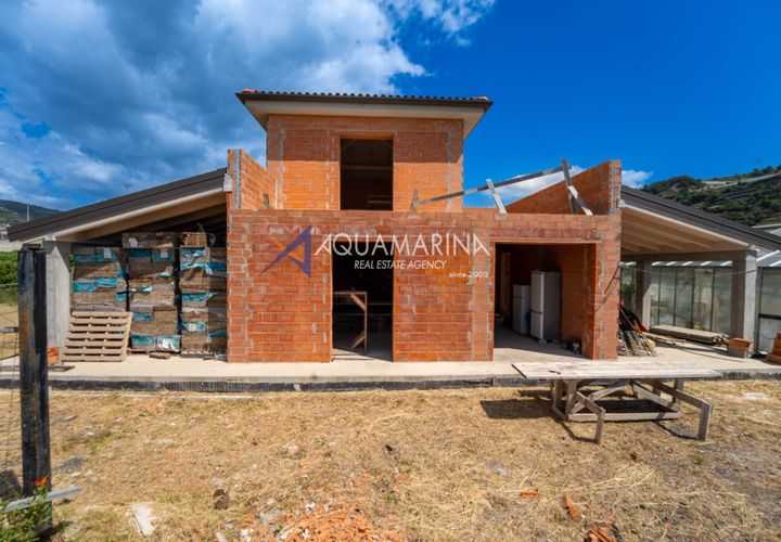 Villa a Taggia, Imperia, Taggia - € 265.000 | Ref: 13964 - foto 1