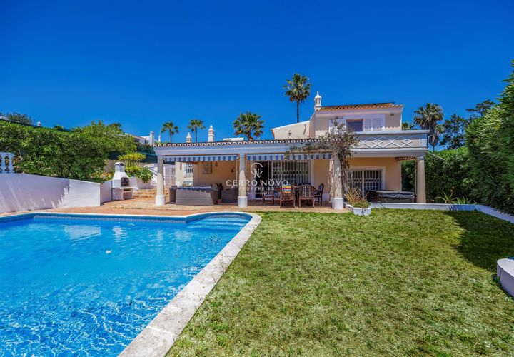 Villa i Albufeira, Faro, Albufeira - € 790.000 | Ref: CNV5624 - foto 1