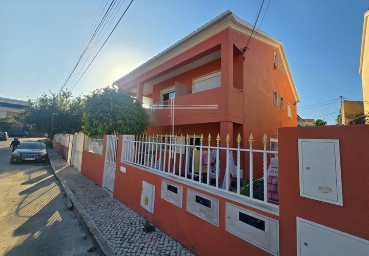 Villa i Almada, Setubal, Almada - € 745.000 | Ref: 16833 - foto 1