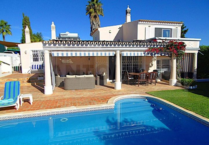 Villa i Guia, Faro, Guia - € 790.000 | Ref: STC2612 - foto 1