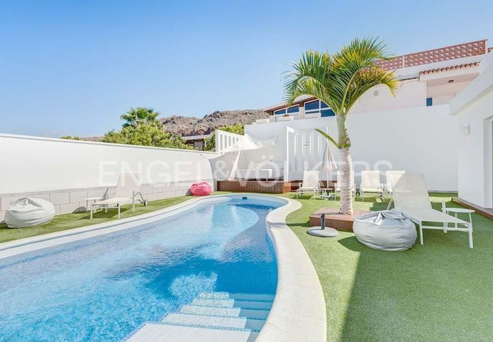 Villa a Palm Mar, Tenerife, Palm Mar - € 1.200.000 | Ref: W-02Q291 - foto 1