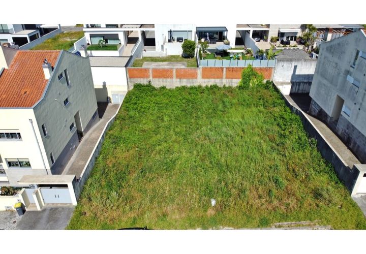 Helårsgrund i Maia, Porto, Maia - € 90.000 | Ref: RO2568 - foto 1