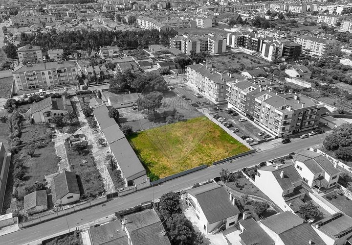 Helårsgrund i Entroncamento, Santarem, Entroncamento - € 350.000 | Ref: PE-123751151-112 - foto 1