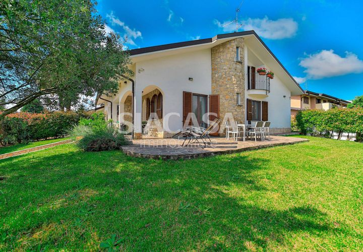 Villa i Bernareggio, Monza and Brianza, Bernareggio - € 488.000 | Ref: VILLA.BERNAREGGIO-IZ488V - foto 1