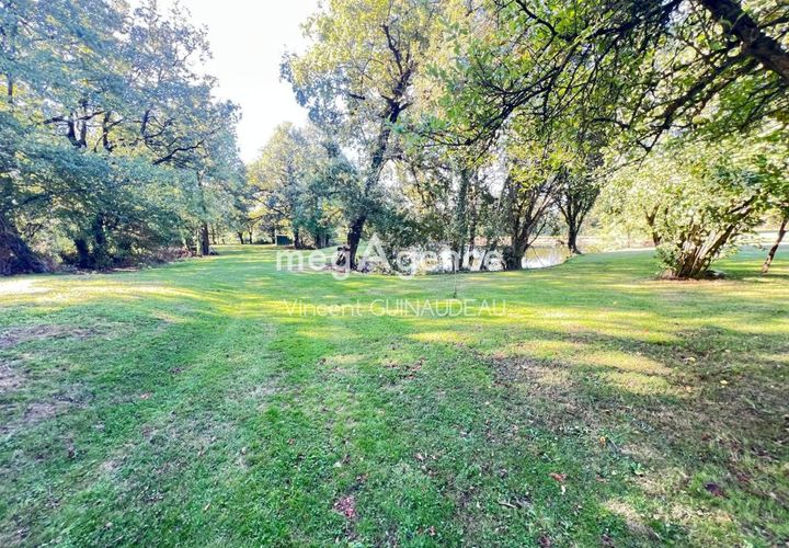 Helårsgrund i Cholet, Maine-et-Loire, Cholet - € 69.500 | Ref: 187522 - foto 1