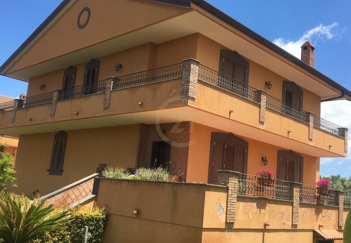 Villa i Mascalucia, Catania, Mascalucia - € 460.000 | Ref: 3673 - foto 1