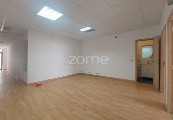 Erhvervsejendom i Fatima, Santarem, Fatima - € 220.000 | Ref: ZMPT576963 - foto 1