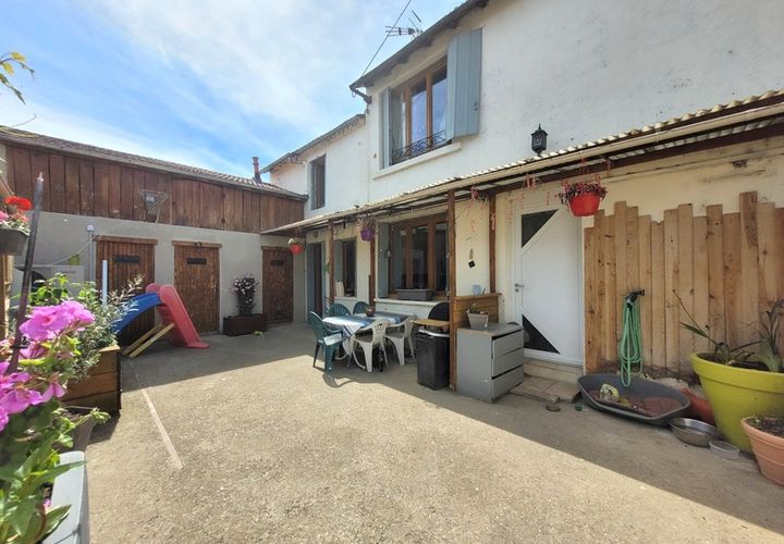 Villa a Aigueperse, Puy-de-Dome, Aigueperse - € 168.000 | Ref: 830037529848 - foto 1