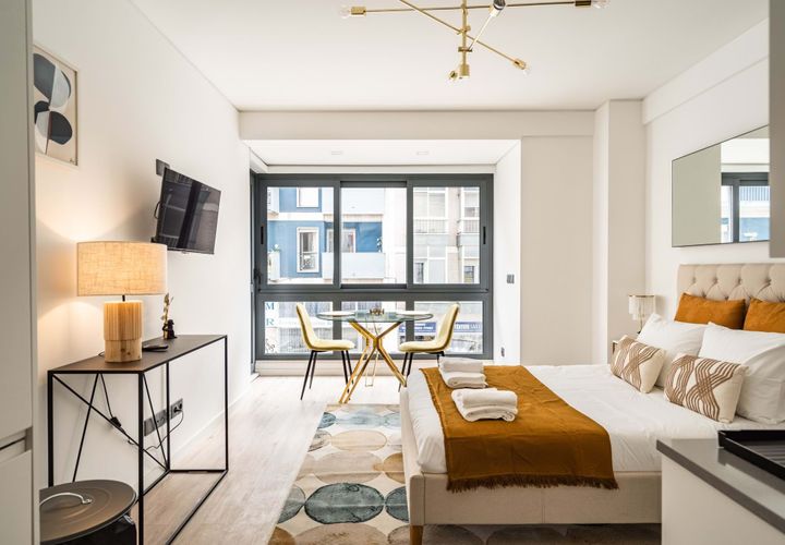 Apartament a Lisbon, Lisbon, Lisbon - € 1.200/mes | Ref: Bempostinha Olive Yellow - foto 1