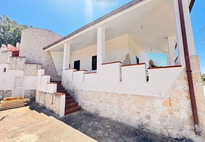 Villa a Carovigno, Brindisi, Carovigno - € 230.000 | Ref: v9 villa - foto 1